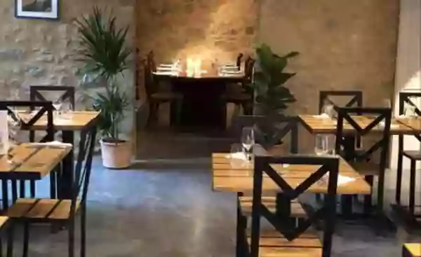 Le restaurant - Auberge De La Vallée De La Gorre - restaurant SAINT-AUVENT - Restaurant Rochechouart - Restaurant en Haute Vienne